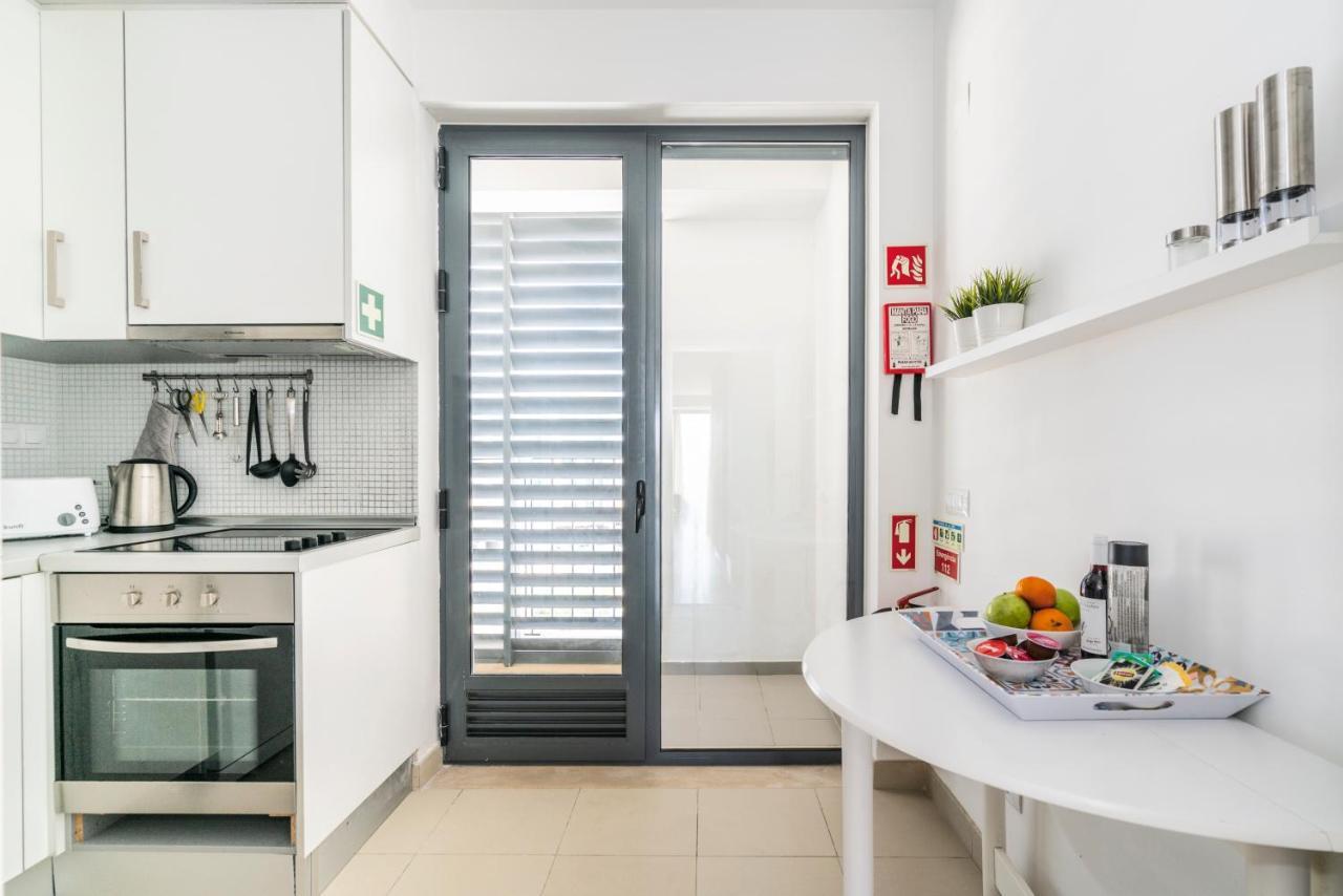 Bright & Spacious 2 Bed Flat 2 Bath W Garage In Lagos Marina Exterior foto