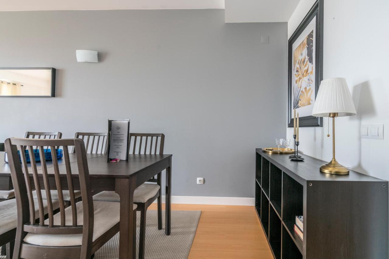Bright & Spacious 2 Bed Flat 2 Bath W Garage In Lagos Marina Exterior foto