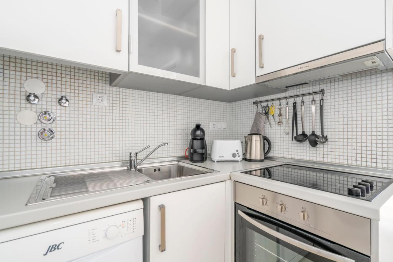 Bright & Spacious 2 Bed Flat 2 Bath W Garage In Lagos Marina Exterior foto