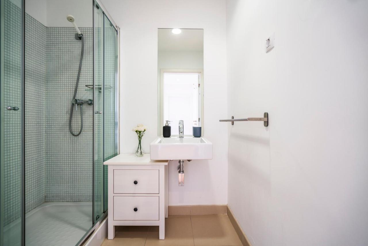 Bright & Spacious 2 Bed Flat 2 Bath W Garage In Lagos Marina Exterior foto